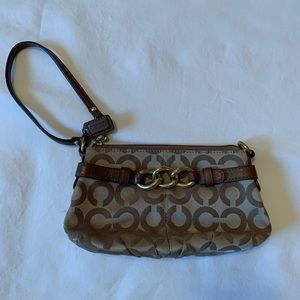 Wristlet